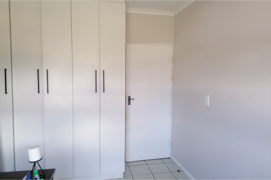 To Let 2 Bedroom Property for Rent in Jagtershof Western Cape